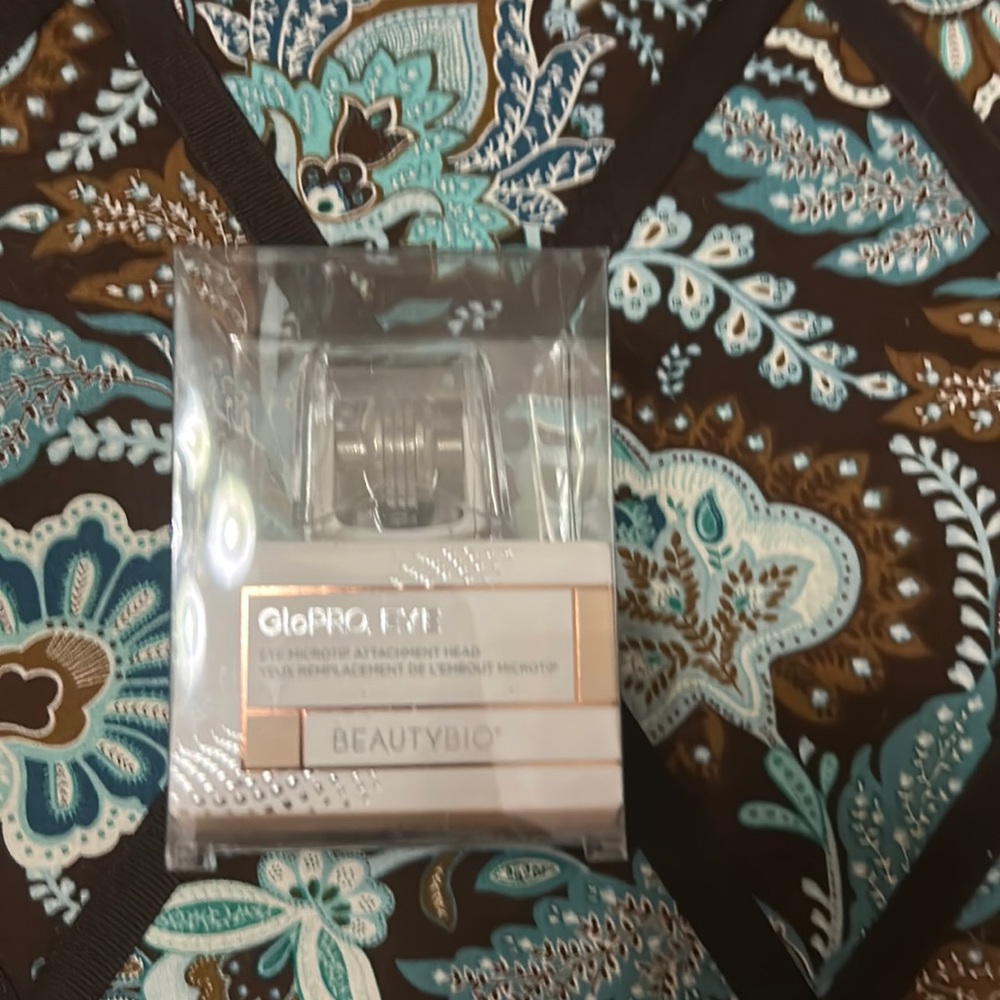 GloPro Eye-Eye Microtip Attachment